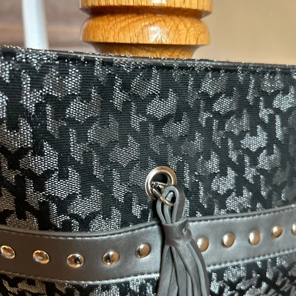 New York & Company Black and Gray Shoulder Bag - Picture 3 of 10